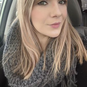 Meet your Posher, Anna